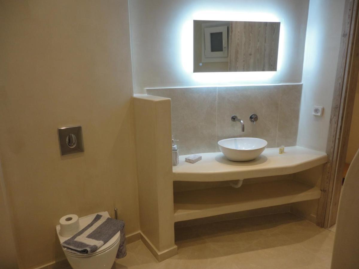 Triena Apartments ฟิรา ภายนอก รูปภาพ