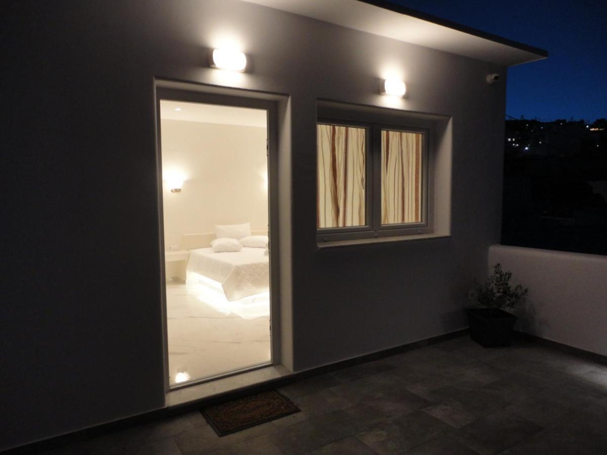 Triena Apartments ฟิรา ภายนอก รูปภาพ