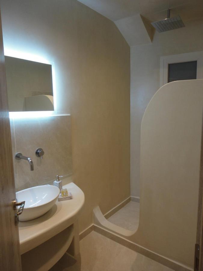 Triena Apartments ฟิรา ภายนอก รูปภาพ