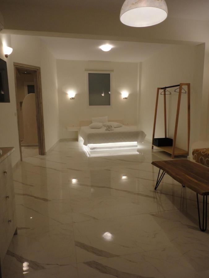 Triena Apartments ฟิรา ภายนอก รูปภาพ