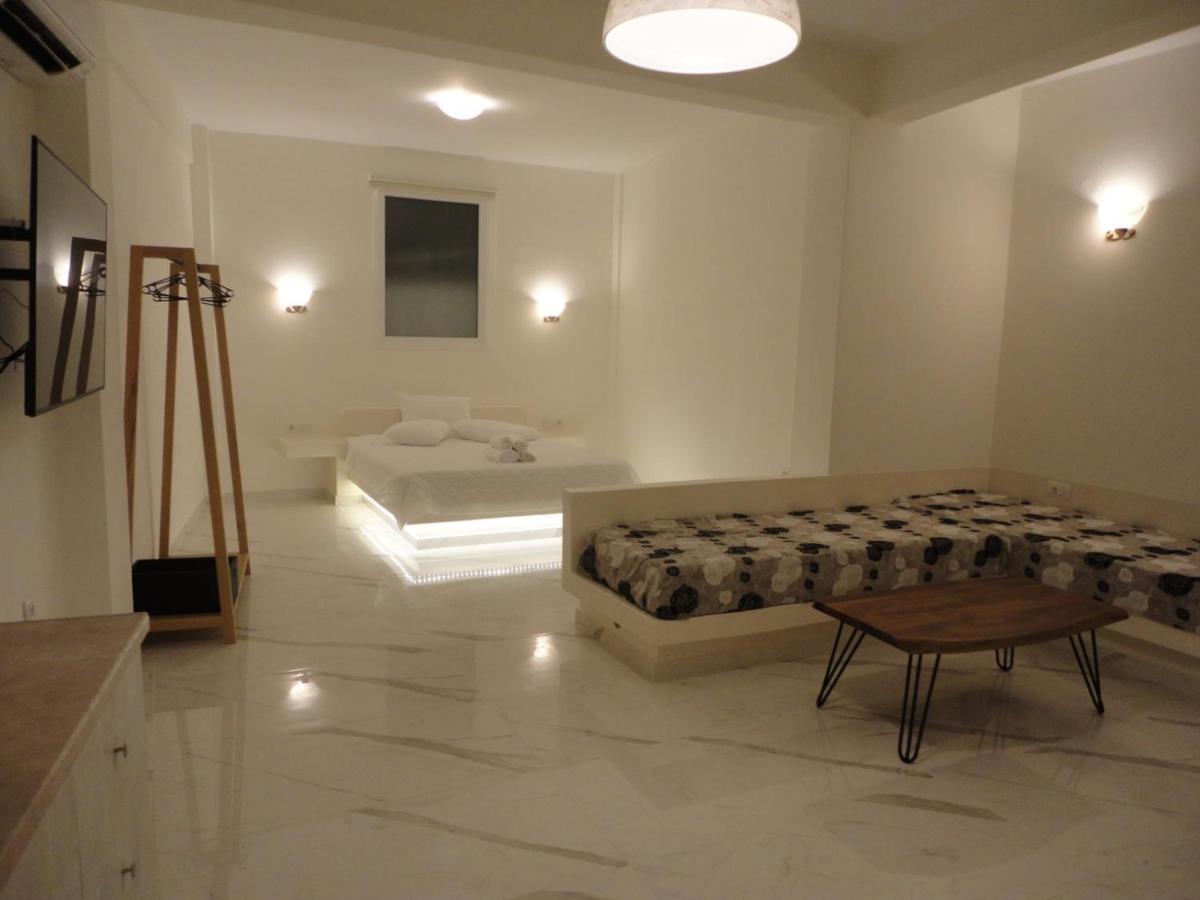 Triena Apartments ฟิรา ภายนอก รูปภาพ