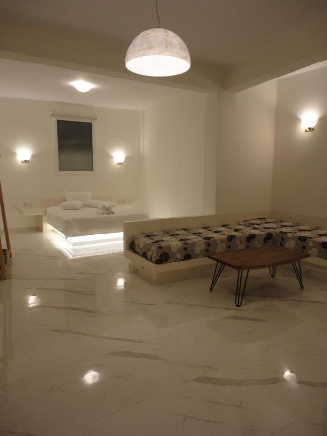 Triena Apartments ฟิรา ภายนอก รูปภาพ