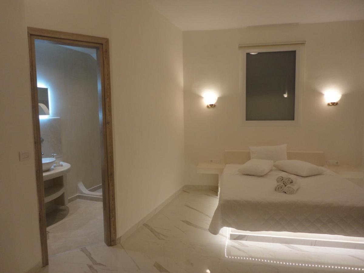 Triena Apartments ฟิรา ภายนอก รูปภาพ